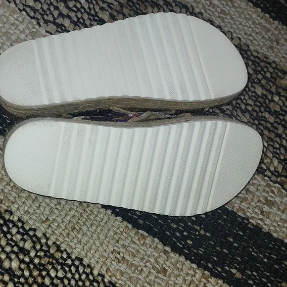 G.H. Bass & Co sequin platform sandals - Picture 8 of 9